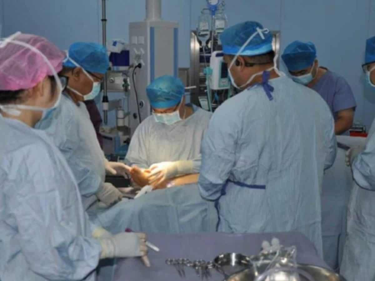 Κινα: Γιατροί έσωσαν το αυτί μιας γυναίκας, μεταμοσχεύοντάς το προσωρινά στο πόδι της