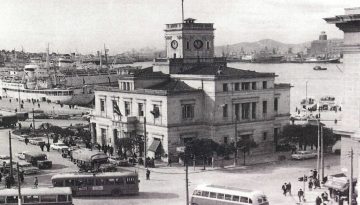 Σαν σήμερα 18 Δεκεμβρίου: Γκρεμίζεται το ρολόι του Πειραιά – Όταν η πόλη έχασε το σύμβολό της