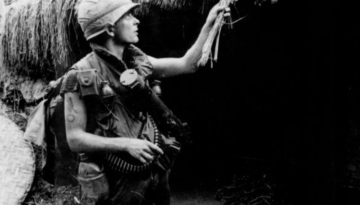 15 Ιανουαρίου σαν σήμερα: 1973 ο Νίξον αναγκάζεται να διατάξει κατάπαυση πυρός στο Βιετνάμ