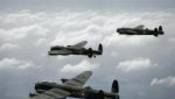 B-17 Flying Fortress vs. Avro Lancaster: Ποιό ήταν καλύτερο και γιατί; (vid.)