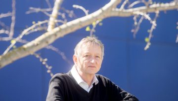 Geoffrey Hinton: Η Τεχνητή Νοημοσύνη μπορεί να «σαρώσει» κάθε θέση εργασίας σε 20 χρόνια
