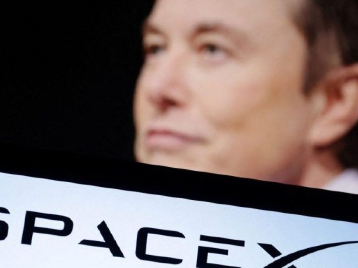 H SpaceX έτοιμη για εκρηκτική είσοδο στο χρηματιστήριο με αποτίμηση 1,5 τρισ.