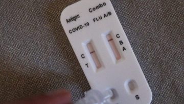 ΕΟΔΥ: 8 θάνατοι, 871 νέες εισαγωγές και 15 νοσηλείες σε ΜΕΘ από γρίπη την τελευταία εβδομάδα