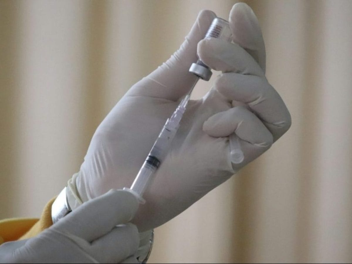 Οι αλλαγές στα εμβόλια των ΗΠΑ οδηγούν ορισμένους γονείς να τα αμφισβητήσουν