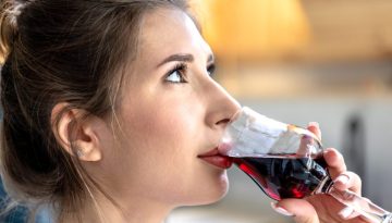 Καρκίνος του στόματος: Πόσο και γιατί αυξάνεται ο κίνδυνος ακόμα και με ένα ποτό την ημέρα