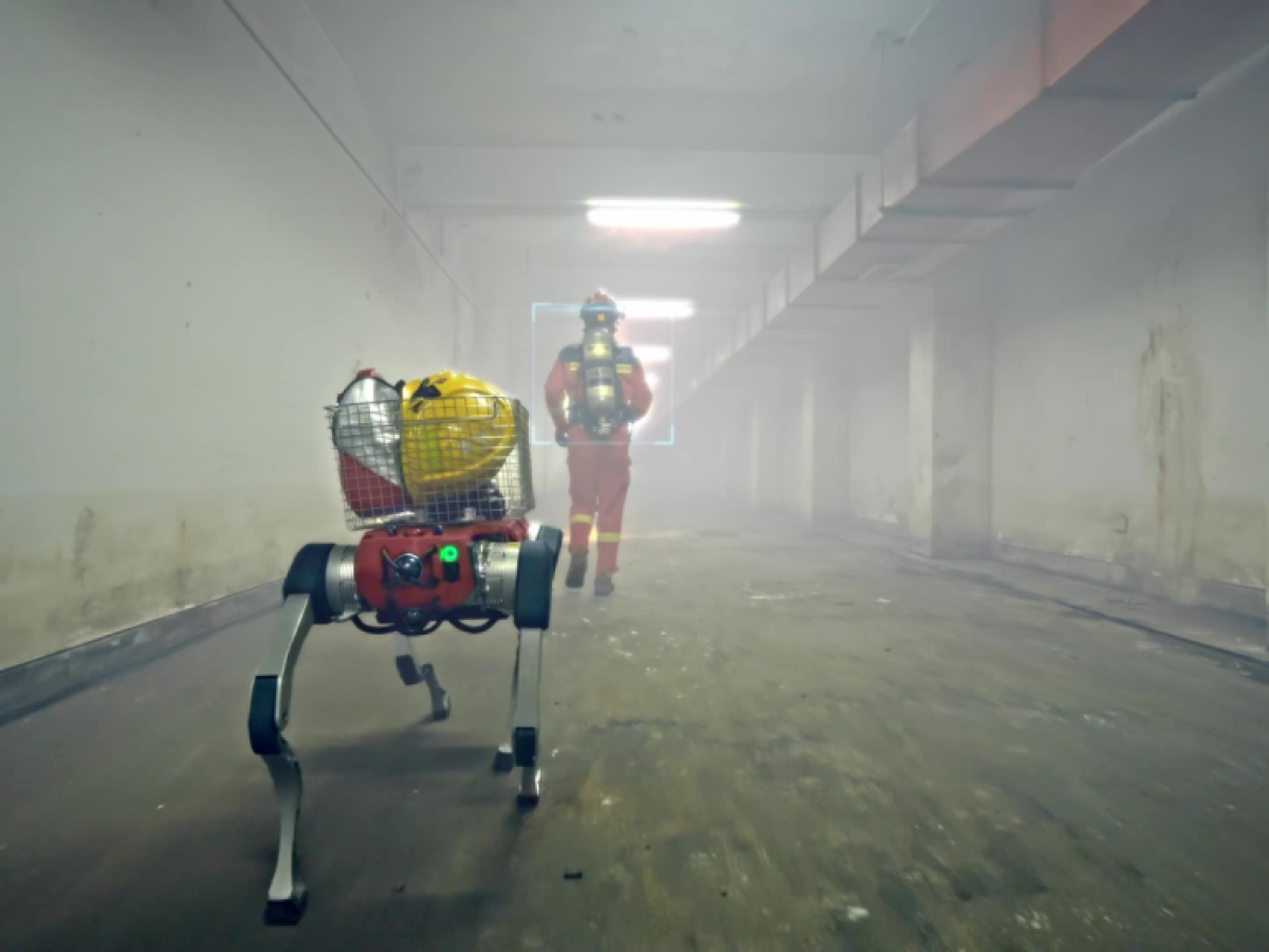 Ρομποτικοί σκύλοι με τεχνητή νοημοσύνη αναλαμβάνουν επικίνδυνες αποστολές πυρόσβεσης