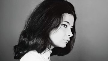 Σαν σήμερα γεννήθηκε η Τζένη Καρέζη – Τα λόγια της Φίνος Φιλμ για την «μούσα των Ελλήνων»