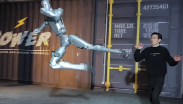 Θέλετε να προπονηθείτε με ένα ρομπότ; – Μόνο μη ξεχάσετε την απόσταση ασφαλείας