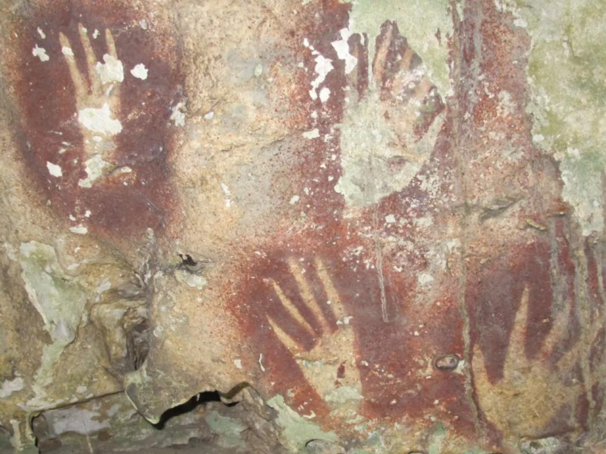 Ανατροπή στην αρχαιολογία: Βρέθηκε η αρχαιότερη ζωγραφιά στον κόσμο – Τι αποκαλύπτει το εύρημα (Φωτογραφίες)