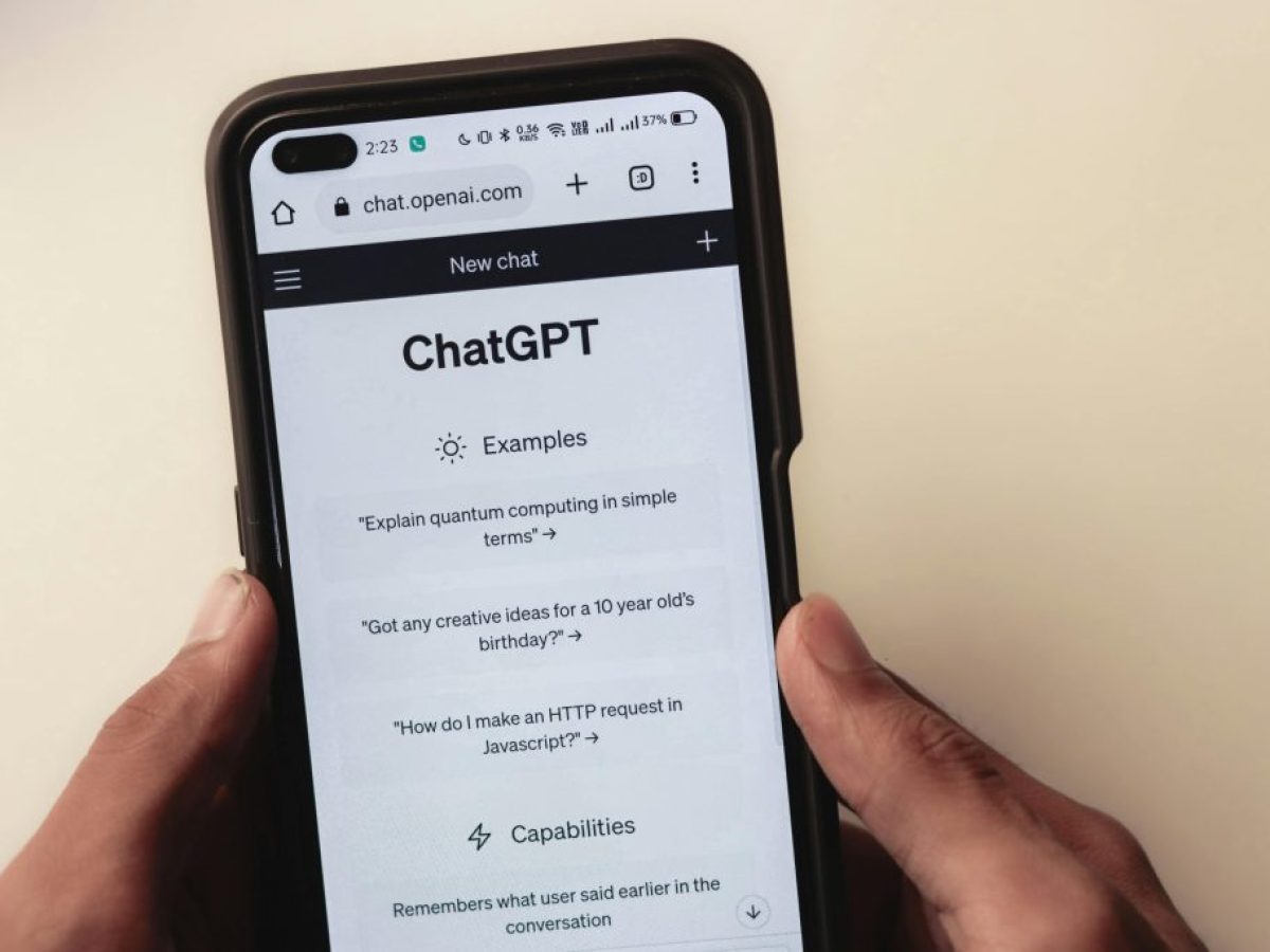 &Alpha;&pi;&omicron;&kappa;&alpha;&lambda;&upsilon;&pi;&tau;&iota;&kappa;ή &mu;&epsilon;&lambda;έ&tau;&eta;: &Tau;&alpha; AI Chatbots &mu;&pi;&omicron;&rho;&epsilon;ί &nu;&alpha; &epsilon;&pi;&iota;&delta;&epsilon;&iota;&nu;ώ&sigma;&omicron;&upsilon;&nu; &tau;&eta;&nu; &psi;&upsilon;&chi;&iota;&kappa;ή &mu;&alpha;&sigmaf; &upsilon;&gamma;&epsilon;ί&alpha;