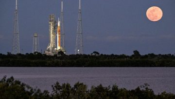 Artemis II: Αναβάλλεται λόγω διαρροής καυσίμου η αποστολή της NASA γύρω από τη Σελήνη