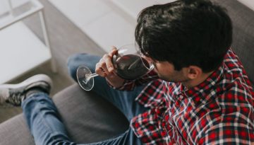 Έρευνα ανατρέπει όσα πιστεύαμε για την καρδιά: Αυτό είναι το αλκοολούχο ποτό που προστατεύει από την ανακοπή