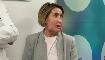 Ιατρική επανάσταση: Η πρώτη μεταμόσχευση προσώπου με δότρια γυναίκα που υποβλήθηκε σε υποβοηθούμενη ευθανασία