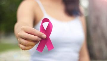 Καρκίνος του μαστού: Νέα έρευνα αποκωδικοποιεί πώς επιτίθεται και δίνει ελπίδες για θεραπεία
