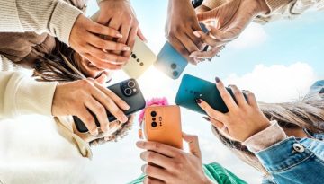 Οχι social media για τους εφήβους: Η νέα παγκόσμια εκστρατεία