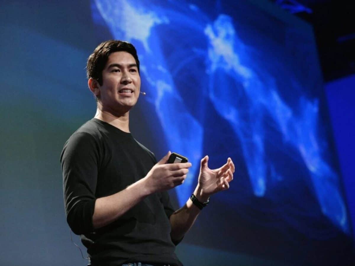 Πρώην στέλεχος της Google προειδοποιεί: Η ΤΝ θα καταστρέψει τον κόσμο