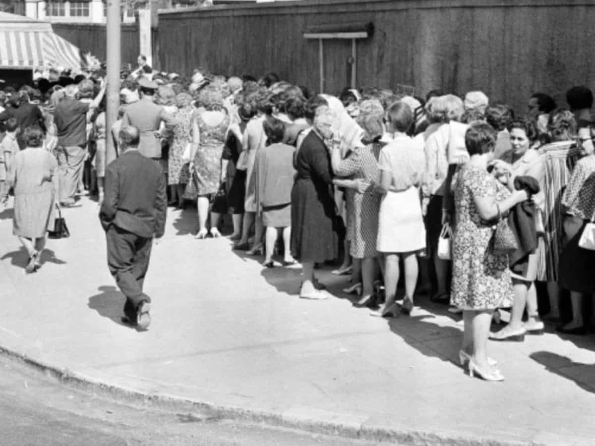 Σαν σήμερα 5 Φεβρουαρίου: Οι Ελληνίδες αποκτούν δικαίωμα ψήφου, αλλά όχι και όλες – «Μόνο οι άσχημες θέλουν ψήφο»