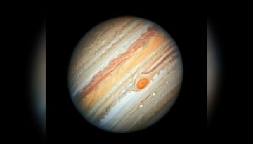 Το διαστημόπλοιο Juno της NASA διαπιστώνει ότι ο Δίας είναι λίγο μικρότερος απ’ ό,τι πιστεύαμε