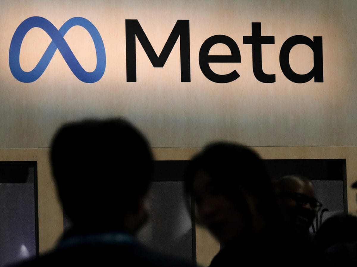 Ανάρτηση μετά θάνατον: Η Meta κατοχύρωσε πατέντα που κρατά ενεργούς στα κοινωνικά δίκτυα λογαριασμούς χρηστών που απεβίωσαν