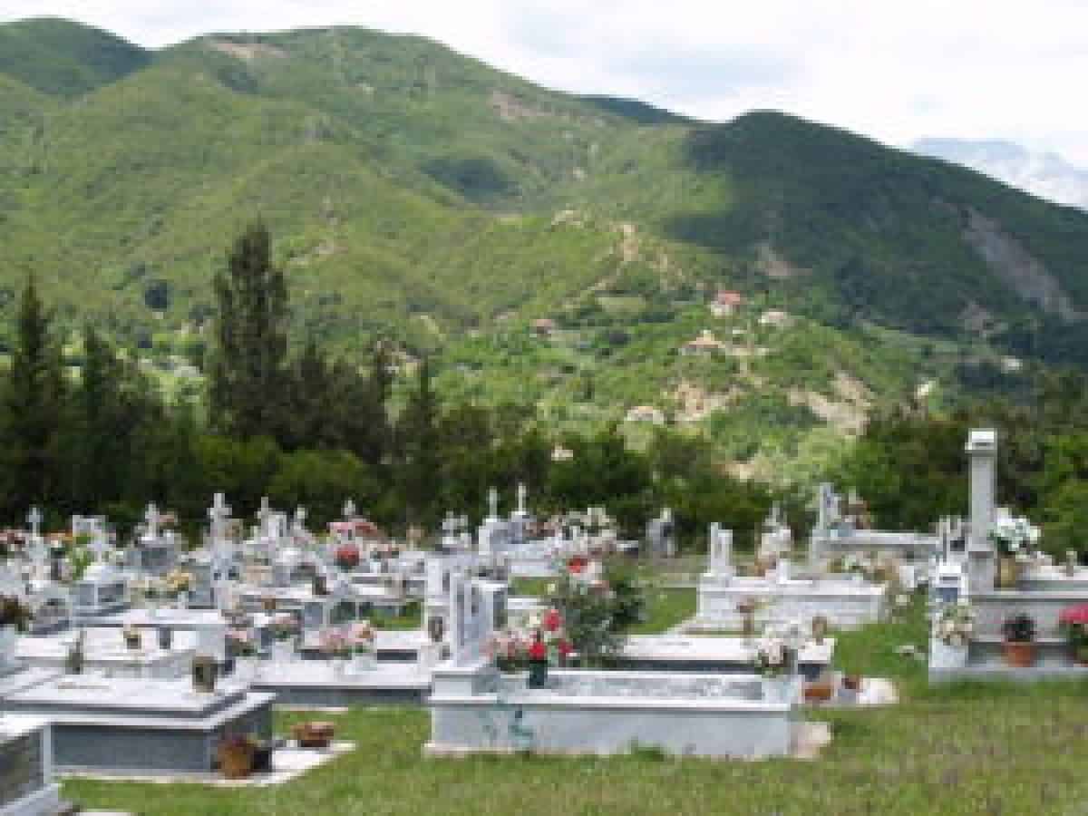 Αστοχίες ευχών και λόγων στην περίσταση του πένθους