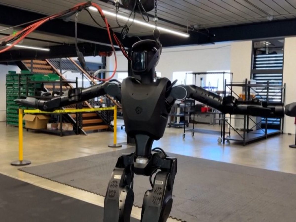 Startup στις ΗΠΑ αναπτύσσει ανθρωποειδή ρομπότ για βιομηχανία και άμυνα