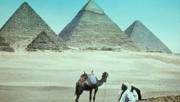 Μήπως τελικά οι εξωγήινοι διαμόρφωσαν τους αρχαίους πολιτισμούς; Κάποιοι πιστεύουν στο κοσμικό δράμα