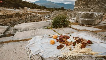 Τι έτρωγαν πραγματικά οι αρχαίοι Έλληνες; Οι συνταγές που θα μπορούσαν να σερβίρονται σήμερα
