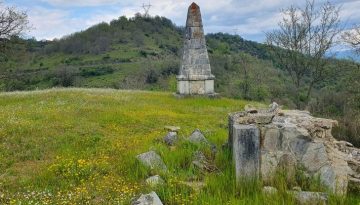 Δράμα: Ο άγνωστος οβελίσκος και η ξεχασμένη ιστορία του Αλέξανδρου Μαυροκορδάτου