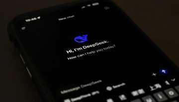 DeepSeek: Πώς η κινεζική AI startup αλλάζει τον παγκόσμιο ανταγωνισμό στην τεχνητή νοημοσύνη