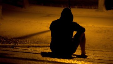 Επικοινωνία ψυχικού πόνου και έκκληση για βοήθεια ο αυτοτραυματισμός – Εντείνεται το φαινόμενο μεταξύ εφήβων και νέων ενηλίκων