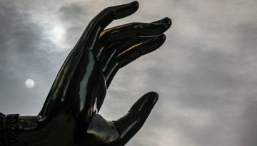 Φως στο μυστήριο εκατομμυρίων ετών: Γιατί σχεδόν όλοι είναι δεξιόχειρες;