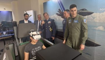 Προσομοιωτές F-16 και F-35 και εφαρμογές εικονικής πραγματικότητας της Πολεμικής Αεροπορίας στα Χανιά