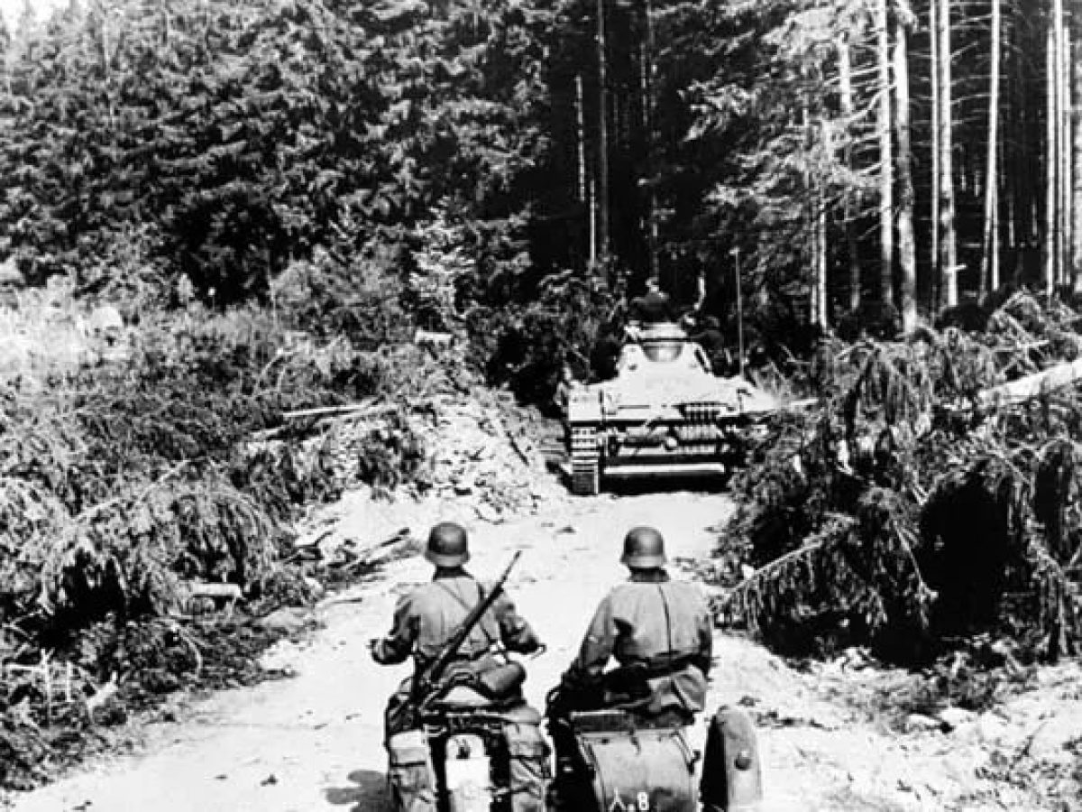 &Sigma;&Alpha;&Nu; &Sigma;&Eta;&Mu;&Epsilon;&Rho;&Alpha; &ndash; 13 &Mu;&alpha;ΐ&omicron;&upsilon; 1940: &ldquo;Fall Gelb&rdquo; &ndash; &epsilon;&lambda;&iota;&gamma;&mu;ό&sigmaf; Manstein &sigma;&tau;&omicron; &delta;ά&sigma;&omicron;&sigmaf; &tau;&omega;&nu; &Alpha;&rho;&delta;&epsilon;&nu;&nu;ώ&nu;