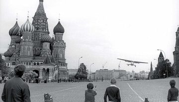 ΣΑΝ ΣΗΜΕΡΑ – 28 Μαΐου 1987: Προσγείωση στην Κόκκινη Πλατεία