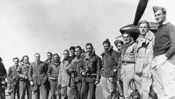Η ΠΑ τίμησε τους πεσόντες Έλληνες και Βρετανούς αεροπόρους του έπους του 40