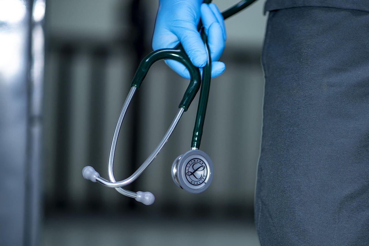 fernandozhiminaicela-stethoscope-4280497-1280