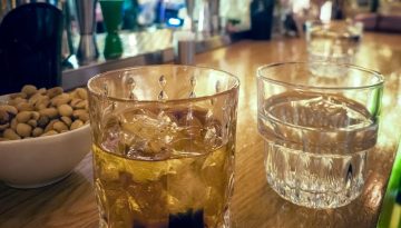 &Alpha;&lambda;&kappa;&omicron;ό&lambda; &kappa;&alpha;&iota; &alpha;&nu;ή&lambda;&iota;&kappa;&omicron;&iota;: &laquo;&Alpha;&pi;ό &tau;&eta;&nu; &pi;&rho;ώ&tau;&eta; &sigma;&tau;&alpha;&gamma;ό&nu;&alpha; &upsilon;&pi;ά&rho;&chi;&omicron;&upsilon;&nu; &alpha;&rho;&nu;&eta;&tau;&iota;&kappa;έ&sigmaf; &epsilon;&pi;&iota;&delta;&rho;ά&sigma;&epsilon;&iota;&sigmaf;, &eta; &chi;&rho;ή&sigma;&eta; &alpha;&pi;ό &mu;&iota;&kappa;&rho;ή &eta;&lambda;&iota;&kappa;ί&alpha; &alpha;&upsilon;&xi;ά&nu;&epsilon;&iota; &tau;&eta;&nu; &tau;ά&sigma;&eta; &gamma;&iota;&alpha; &epsilon;&xi;&alpha;&rho;&tau;ή&sigma;&epsilon;&iota;&sigmaf;&raquo; &lambda;έ&epsilon;&iota; &omicron; &Theta;&omega;&mu;&alpha;ΐ&delta;&eta;&sigmaf; &sigma;&tau;&omicron; &Epsilon;&Rho;&Tau;news &ndash; ertnews.gr