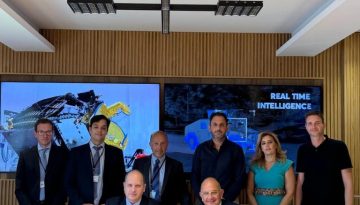 Hellas Sat &kappa;&alpha;&iota; Adamant Composites &alpha;&nu;&omicron;ί&gamma;&omicron;&upsilon;&nu; &nu;έ&omicron; &pi;&epsilon;&delta;ί&omicron; &sigma;&upsilon;&nu;&epsilon;&rho;&gamma;&alpha;&sigma;ί&alpha;&sigmaf; &sigma;&tau;&omicron; &delta;&iota;ά&sigma;&tau;&eta;&mu;&alpha; &kappa;&alpha;&iota; &sigma;&tau;&eta;&nu; ά&mu;&upsilon;&nu;&alpha; &ndash; &Pi;&Tau;&Eta;&Sigma;&Eta;